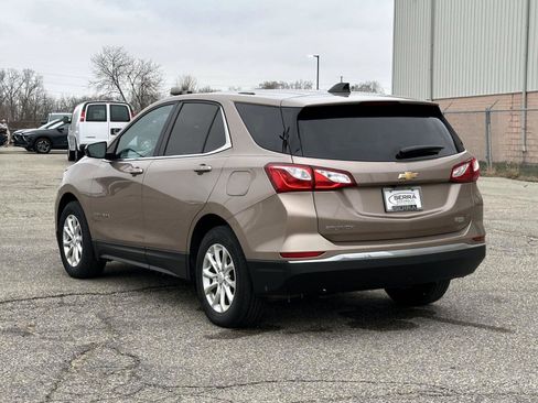 Used 2018 Chevrolet Equinox LT image 3