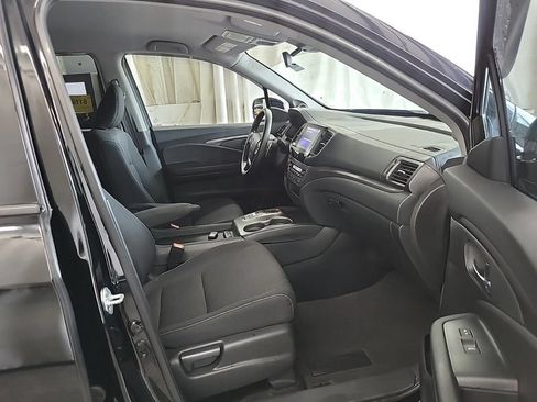 Used 2023 Honda Ridgeline Sport image 3