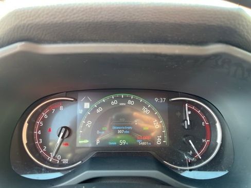 Used 2023 Toyota RAV4 XLE Premium image 21