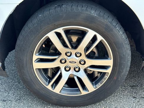 Used 2024 Ford Expedition Max Limited RWD image 11