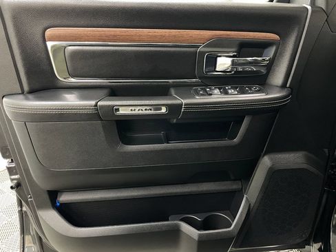 Used 2018 RAM 1500 Laramie AWD/4WD image 24