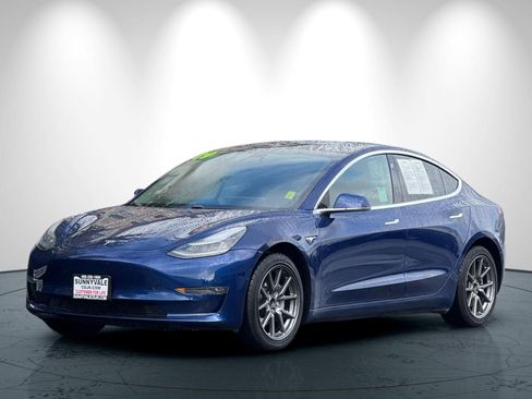 Used 2019 Tesla Model 3 Standard Range Plus image 8