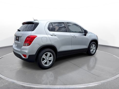 Used 2019 Chevrolet Trax LS FWD image 8