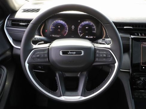 New 2025 Jeep Grand Cherokee Laredo X w/ Luxury Tech Group I AWD/4WD image 20