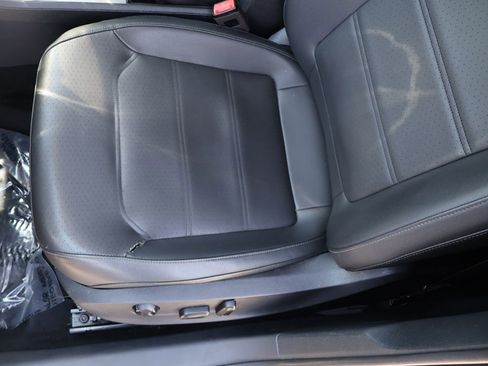 Used 2021 Volkswagen Passat 2.0T SE image 28