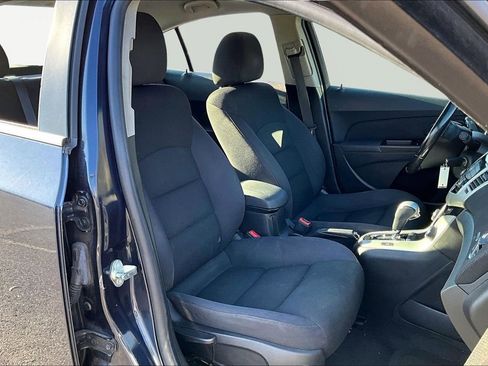 Used 2014 Chevrolet Cruze LT image 18