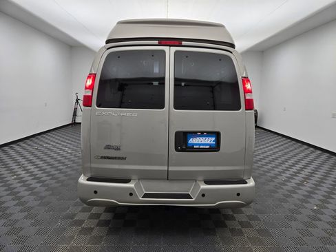 Used 2023 Chevrolet Express 2500 Extended image 4