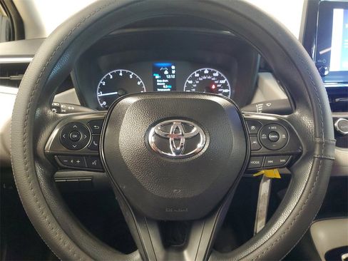 Used 2023 Toyota Corolla LE image 19