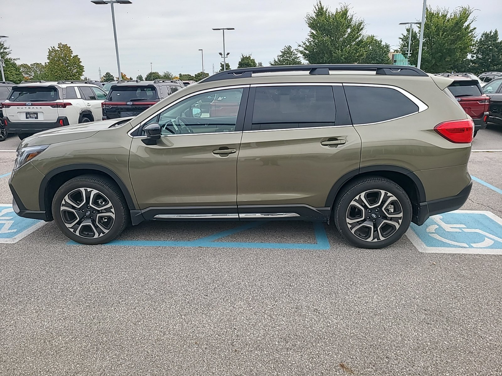 Used 2024 Subaru Ascent Limited AWD/4WD image 12