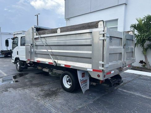 Used 2024 Isuzu NPR RWD image 6