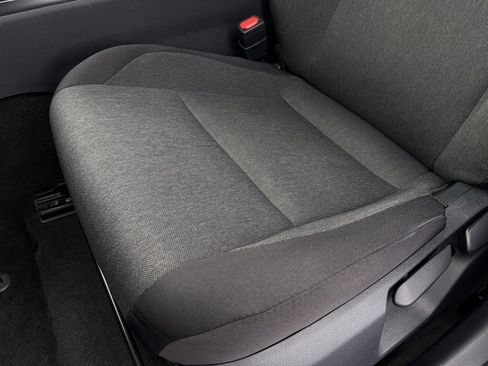 Used 2025 Toyota Camry SE image 23