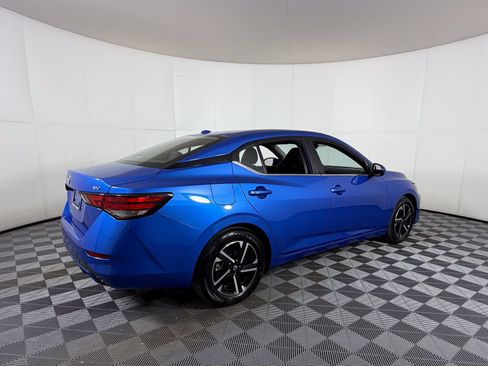 Used 2024 Nissan Sentra SV FWD image 4