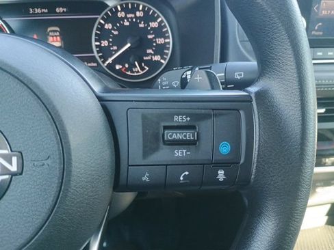 Used 2024 Nissan Rogue SV AWD/4WD image 29