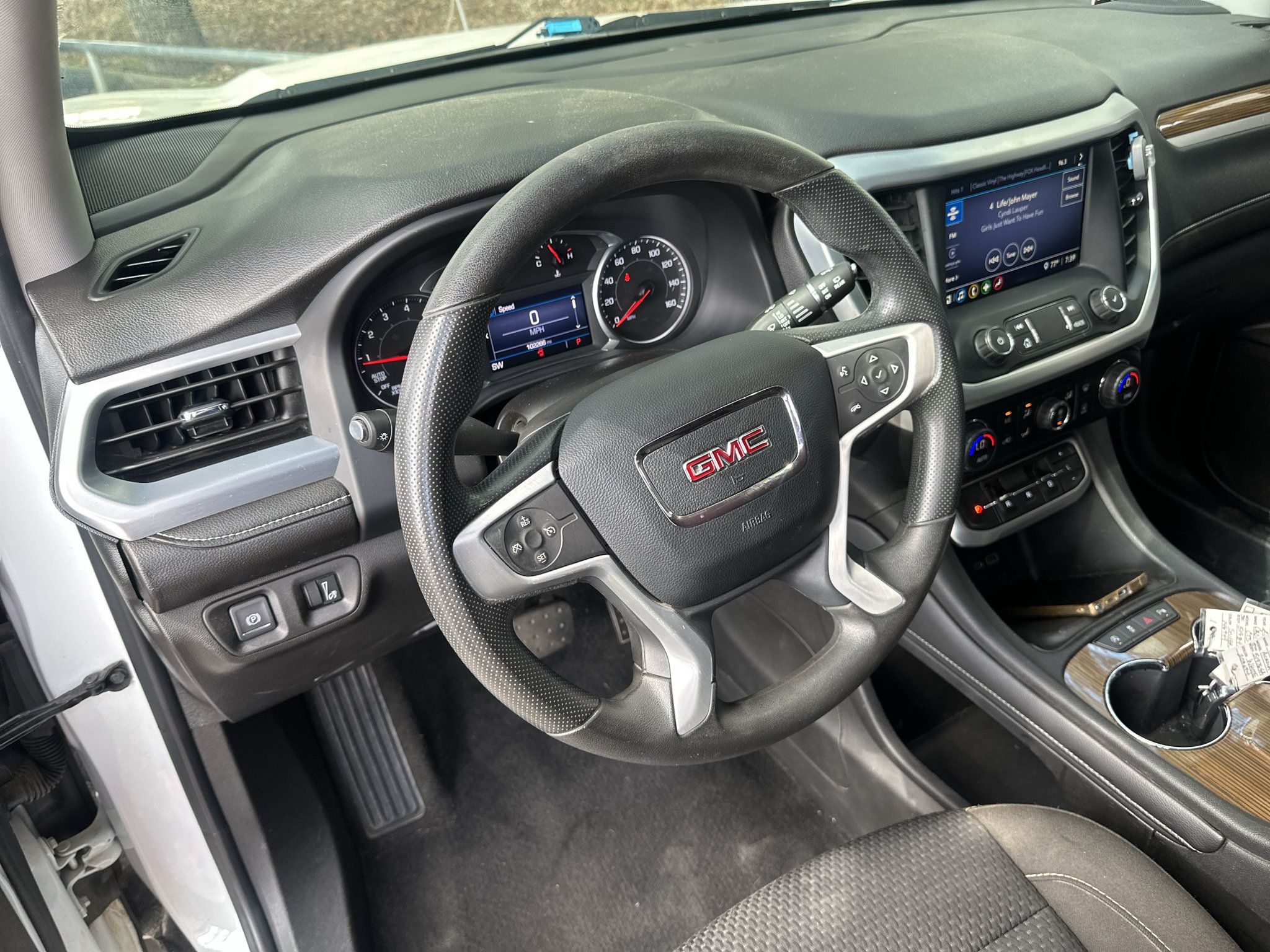 Used 2021 GMC Acadia SLE FWD image 11