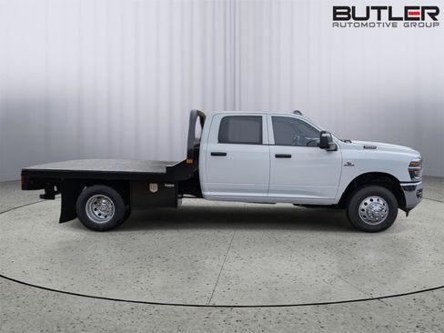 New 2026 RAM 3500 Tradesman w/ Chrome Appearance Group AWD/4WD image 7