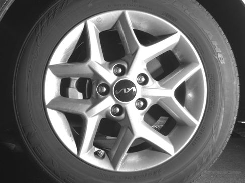 Used 2025 Kia Soul LX w/ LX Technology Package FWD image 12