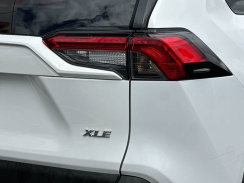 Used 2024 Toyota RAV4 XLE FWD image 24