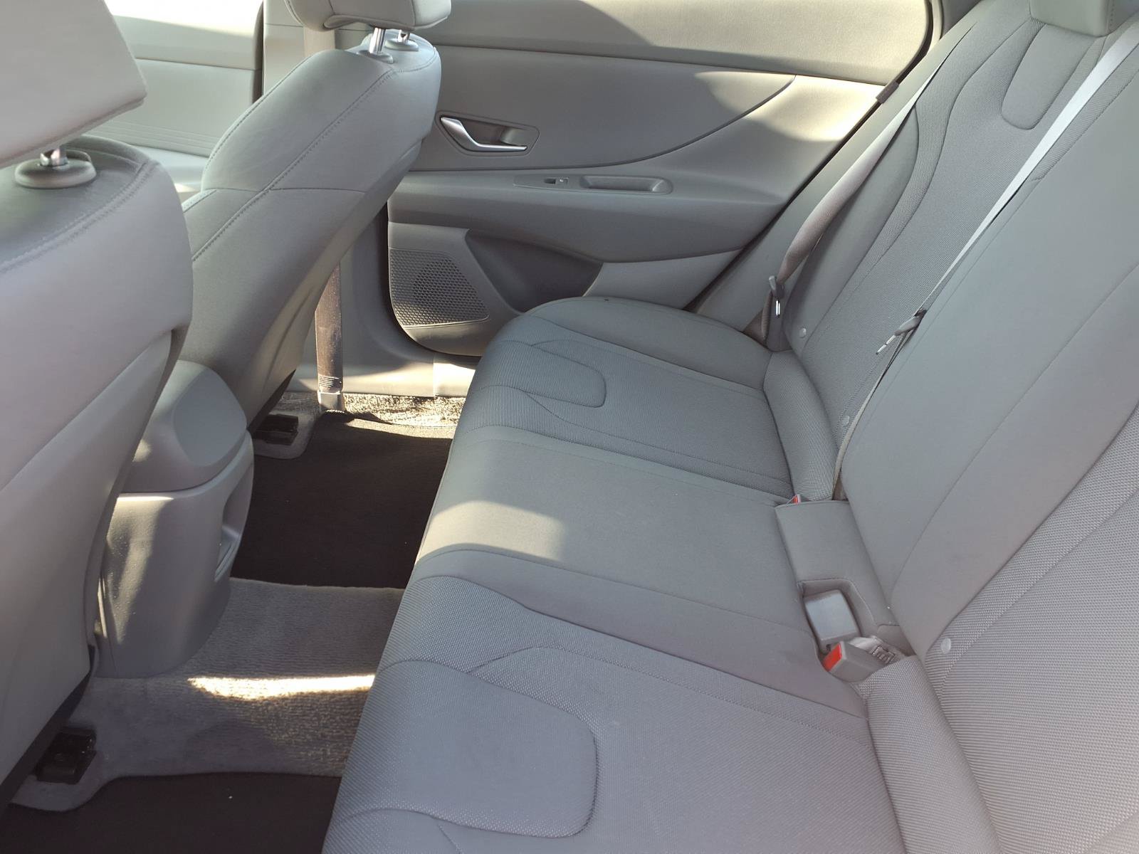 Certified 2026 Hyundai Elantra SE FWD image 9
