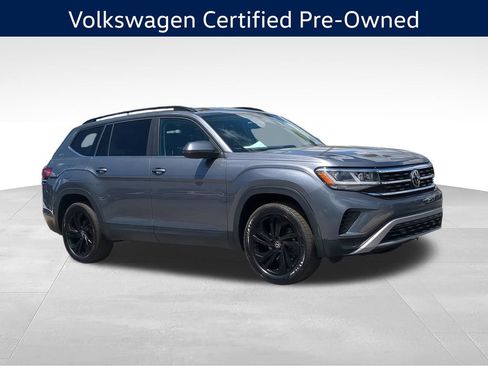 Certified 2022 Volkswagen Atlas SE FWD image 2