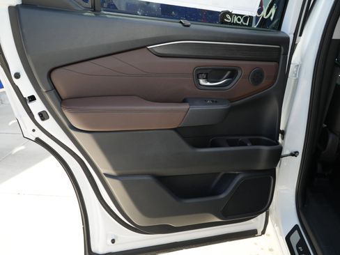 New 2026 Honda Pilot Touring image 18