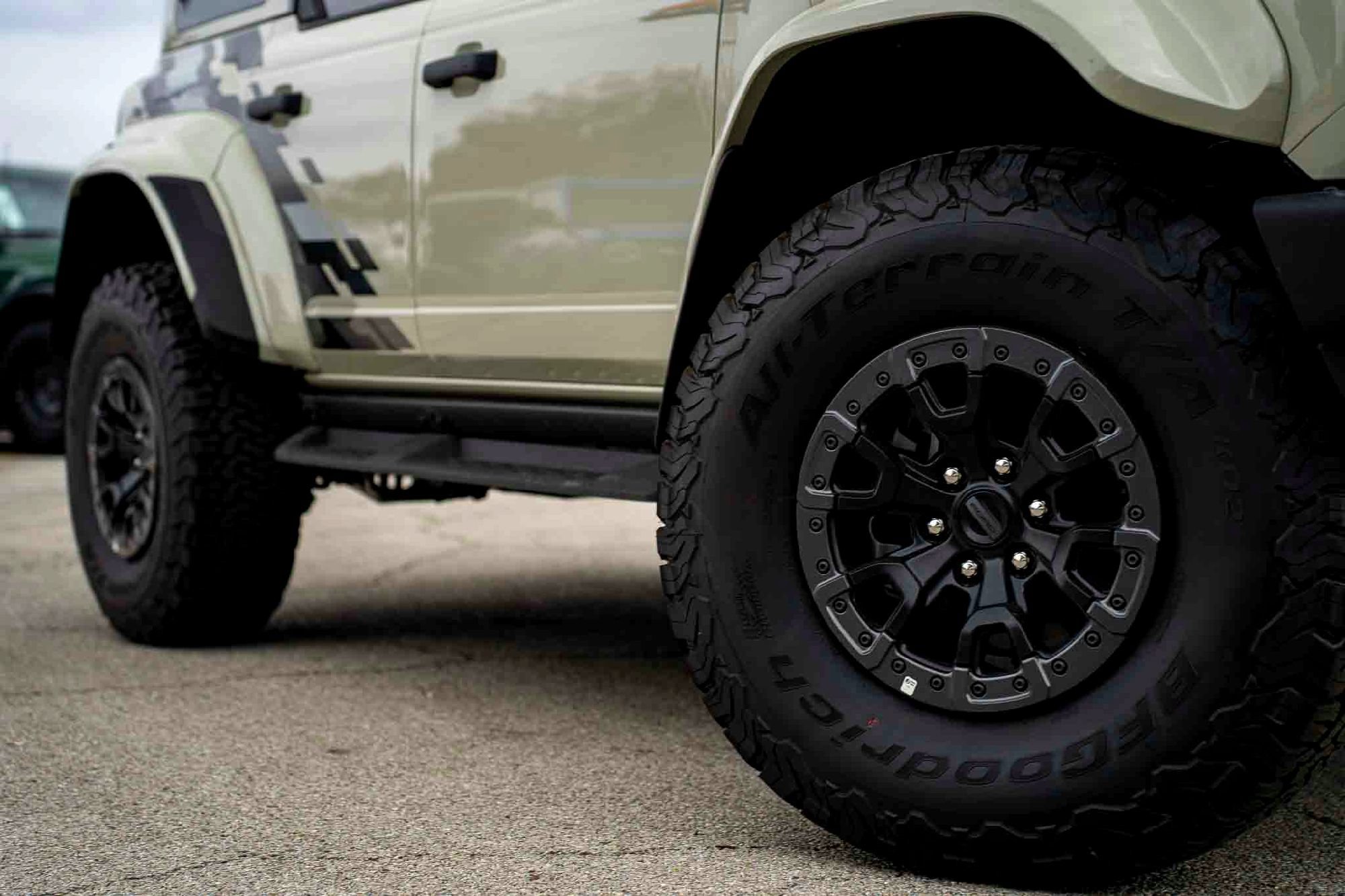 New 2025 Ford Bronco Raptor w/ Interior Carbon Fiber Pack AWD/4WD image 2