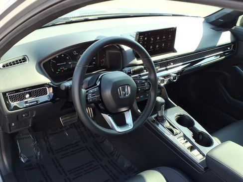 Certified 2025 Honda Civic Sport Touring image 5