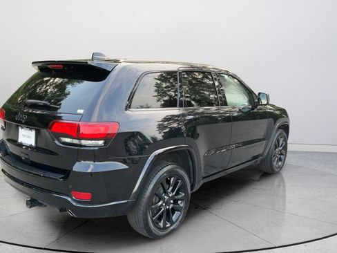 Used 2018 Jeep Grand Cherokee Altitude AWD/4WD image 14