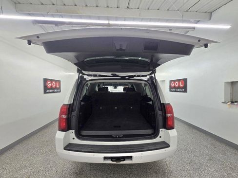 Used 2020 Chevrolet Suburban LS RWD image 16