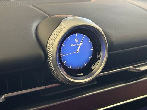 Used 2024 Maserati Grecale Trofeo image 29