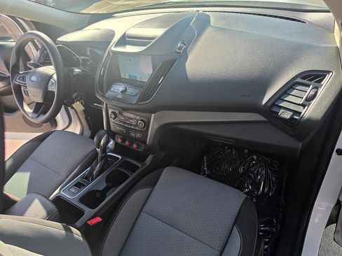 Used 2018 Ford Escape SE w/ SE Sync 3 Package AWD/4WD image 34