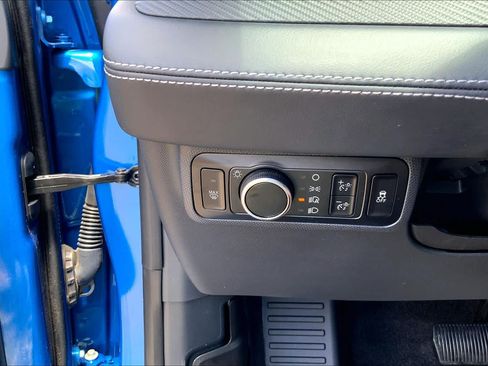 Used 2025 Ford Mustang Mach-E Premium RWD image 35