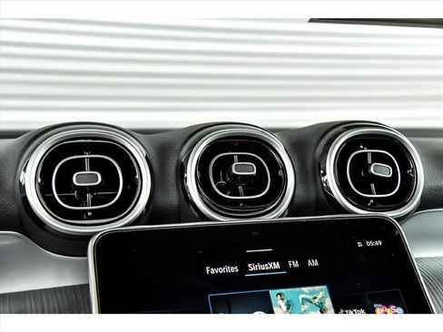 Certified 2025 Mercedes-Benz GLC 300 GLC 300 4MATIC image 21