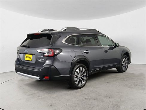 Used 2024 Subaru Outback Touring XT image 5