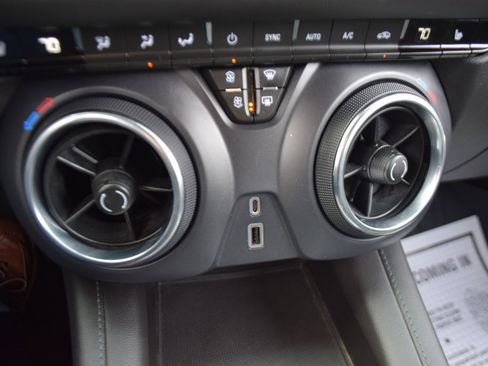 Used 2022 Chevrolet Blazer LT image 24