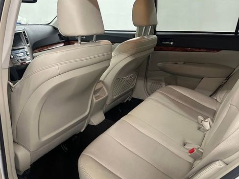 Used 2012 Subaru Outback 2.5i Limited image 26