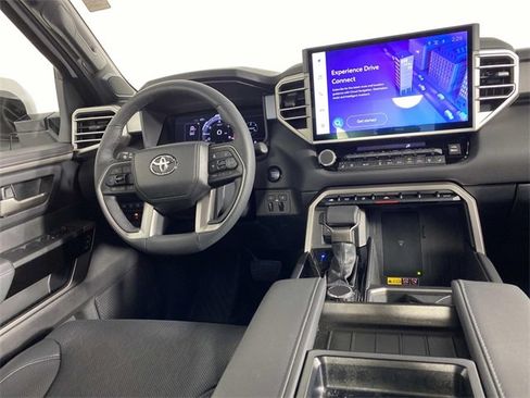 Used 2025 Toyota Tundra Limited image 13