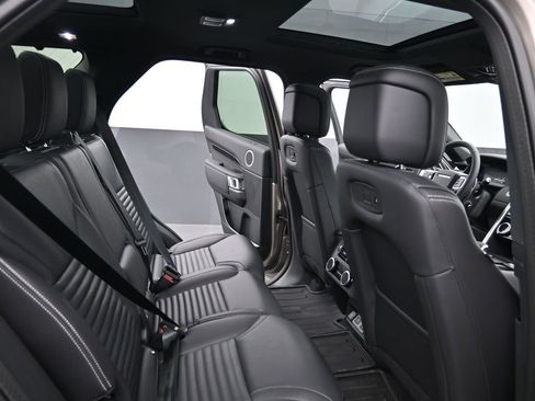 New 2025 Land Rover Discovery S AWD/4WD image 13