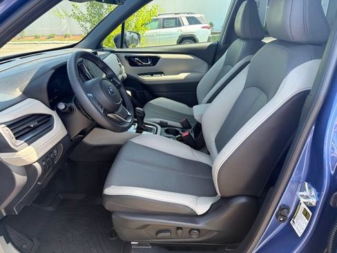 Used 2025 Subaru Forester Limited AWD/4WD image 25