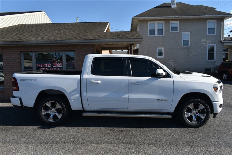 Used 2023 RAM 1500 Laramie AWD/4WD image 2