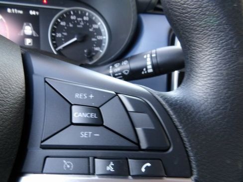 Used 2025 Nissan Versa SV w/ Trunk Package image 25