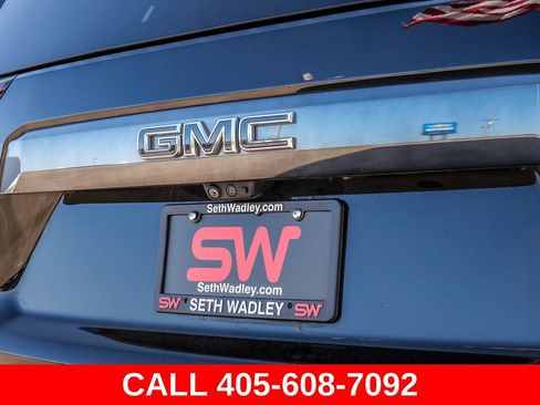 Used 2023 GMC Yukon Denali Ultimate AWD/4WD image 13