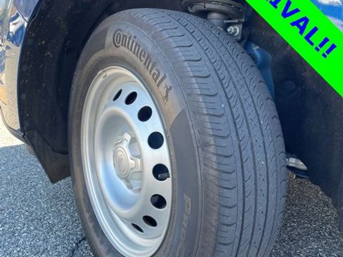 Certified 2024 Ford Maverick XL image 2