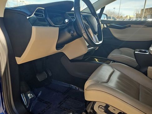 Used 2016 Tesla Model X 90D image 10