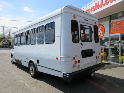 Used 2017 Ford E-450 and Econoline 450 Super Duty w/ Shuttle Bus Prep Package RWD image 4