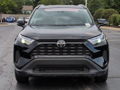 Used 2025 Toyota RAV4 XLE w/ Convenience Package FWD image 4