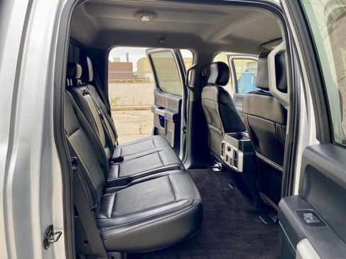 Used 2017 Ford F150 Lariat image 15