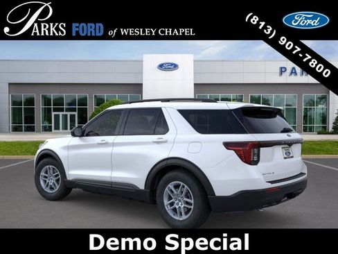 New 2026 Ford Explorer Active RWD image 4