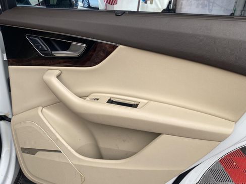 Used 2019 Audi Q7 3.0T Prestige w/ Prestige Package AWD/4WD image 11