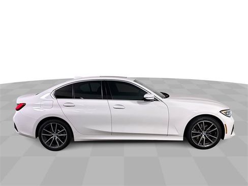 Used 2019 BMW 330i xDrive Sedan w/ Premium Package image 9