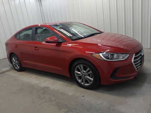 Used 2017 Hyundai Elantra SE FWD image 11